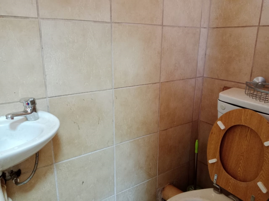 To Let 4 Bedroom Property for Rent in Kuruman Northern Cape